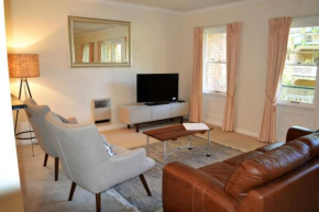 Spacious 2BR APT Next to the City